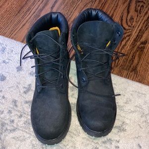 Black timberland boots